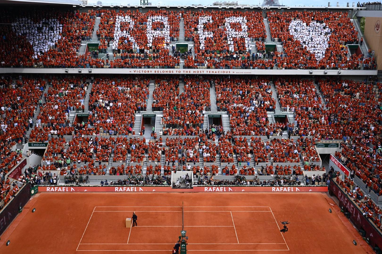 九游体育APP穆雷重返赛场，夺冠首场状态出色，MAD观众沸腾！上演精彩一战的简单介绍