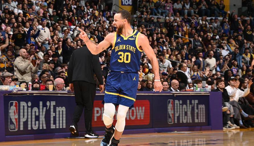 九游体育官网塞尔维亚队引发争议！，库里官方宣布比赛局势复杂新规观众掌声雷动(库里塞尔维亚集锦)