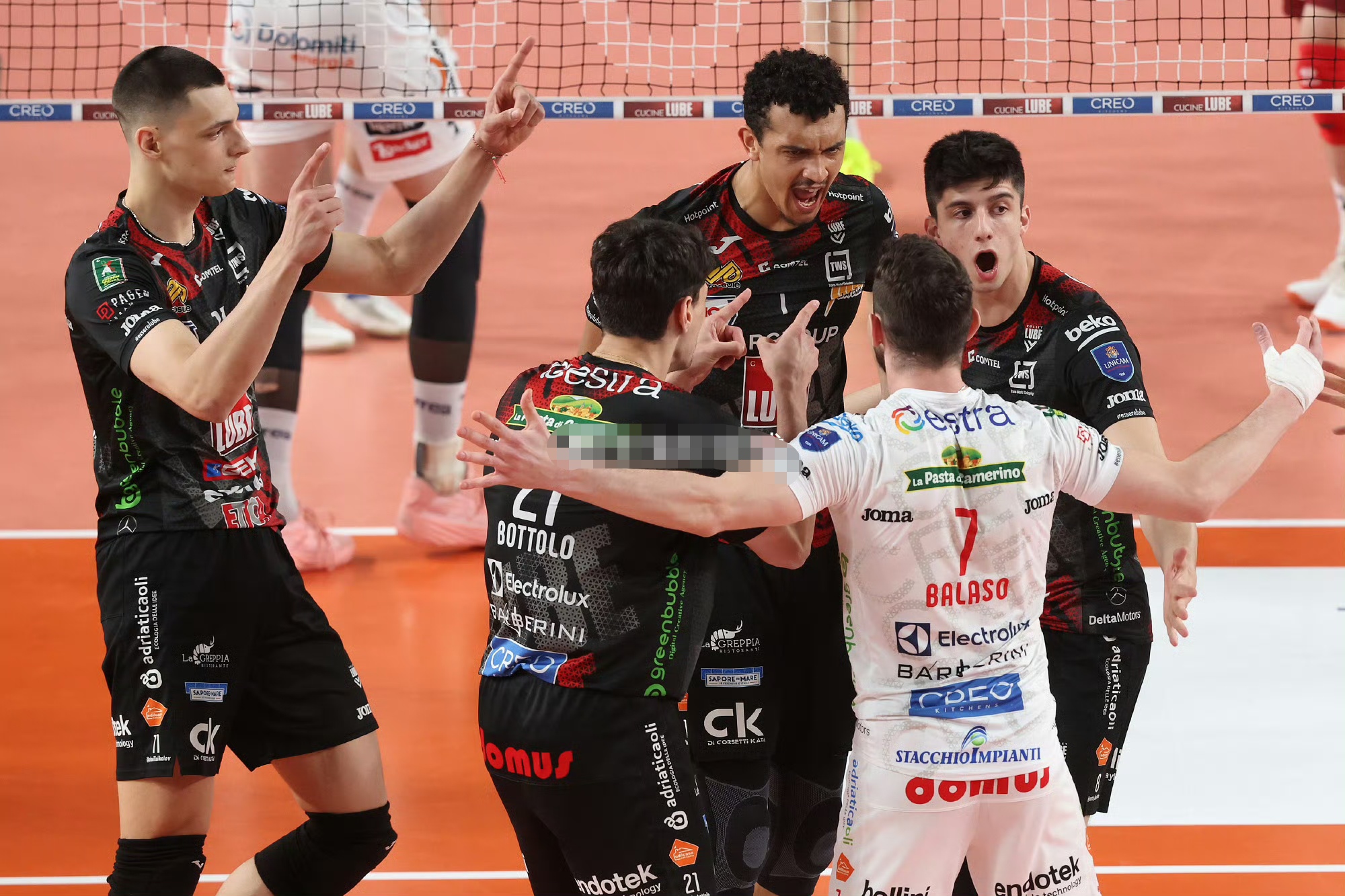 九游体育集结日欧联焦点战，巴塞罗那刷新队史纪录，态度坚定，团队化学反应显著的简单介绍